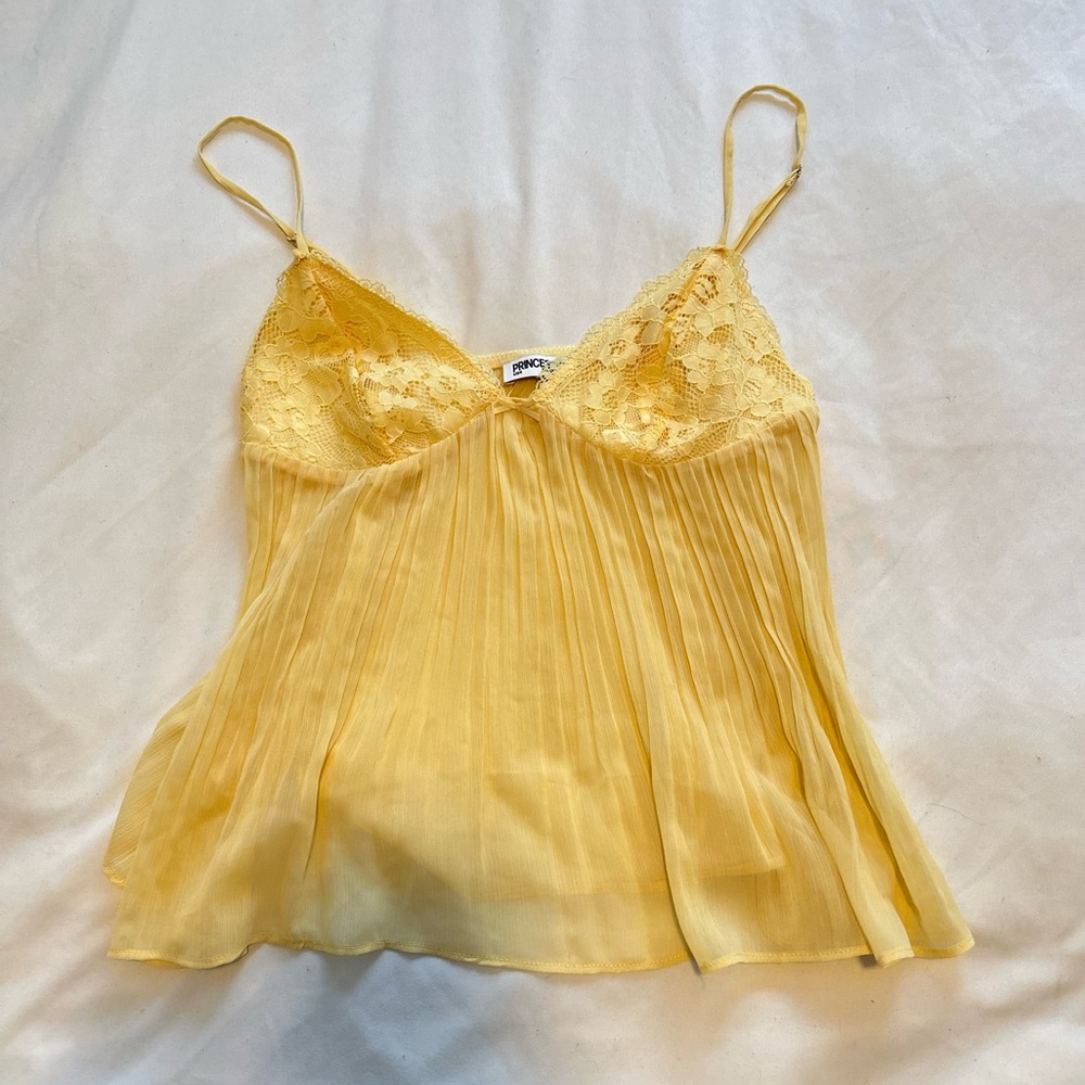 Princess Polly Yellow Tank size 4